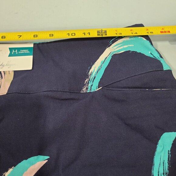 Lady Hagen 17" Tummy Control Skort Navy Print Women's Size Medium NWT - Picture 9 of 9